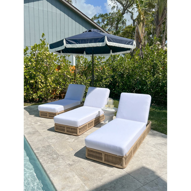 All weather wicker discount chaise lounge chairs